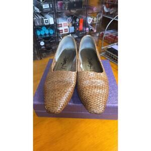 Saint Laurent Woven Leather Low‐Kitten Heel Pumps